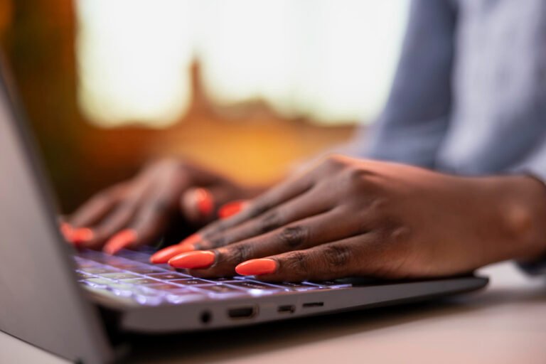 Freelancing vs Employment in Web Design